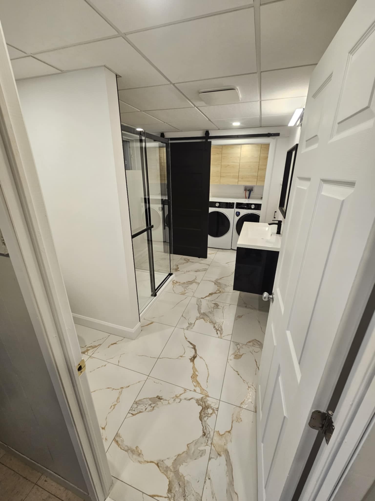 Complexe Commercial Laval